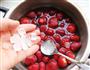 糖水草莓的做法图解3