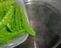 蒜香荷兰豆的做法图解2
