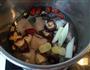 香菇炖猪手的做法图解6