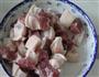 土豆干红烧肉的做法步骤2