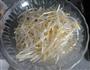 香菜炒豆芽的做法图解1