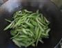 西芹炒香肠的做法图解5