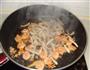 蟹味菇炒虾仁的做法图解7