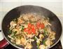 蟹味菇炒虾仁的做法图解9