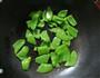 炒荷兰豆的做法图解4