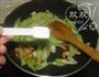 腰果百合炒芹菜的做法图解12