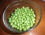 萝卜干拌豌豆的做法图解2