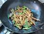 腊肉豆腐干炒蒜苔的做法图解11