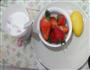 草莓酸奶配芒果的做法图解1