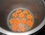 煎胡萝卜片的做法图解5