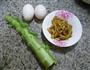 榨菜莴笋炒鸭蛋的做法图解1