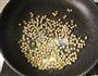 二月二炒糖豆的做法图解6
