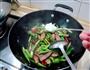 芦笋炒腊肉的做法图解8