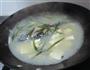海带豆腐鲫鱼汤的做法图解9