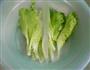 生菜荷叶蛋的做法图解2