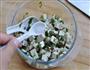 香椿芽儿拌豆腐的做法图解8