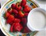 糖水草莓的做法图解1