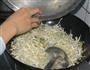 酸辣豆芽的做法图解3