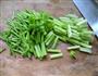 韭菜芽炒香芹的做法图解4