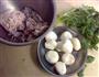 荸荠鱼饼的做法图解1