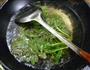 蛋白拌香椿的做法图解4
