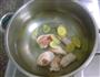 鲜蚝丝瓜鸡汤的做法图解3