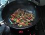 鸭腿炒熏豆腐的做法步骤8