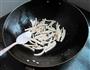 葱香瘦肉豆腐丝的做法图解2