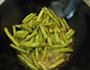 揽菜肉丝炒扁豆的做法图解3
