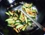 萝卜干炒青瓜的做法图解11
