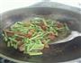 豆角炒肉的做法图解6