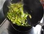 蒜苔炒肉的做法图解4