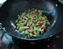 莴笋炒鱼丸的做法图解6