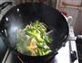 青蒜苗炒鸡蛋的做法图解7