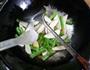 梅豆炒茭白的做法图解12