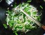 韭菜炒绿豆芽的做法图解9