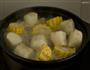 玉米山药龙骨汤的做法图解8