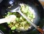 雪菜蚕豆炒土豆的做法图解10