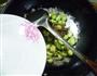 笋干菜炒蚕豆的做法图解7