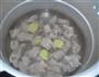 海带排骨汤的做法图解2