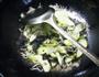 紫菜小海蜒炒夜开花的做法图解9