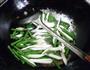 雪菜茭白炒带豆的做法图解10