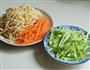 芹菜干丝的做法图解2