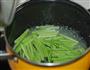 芹菜干丝的做法图解3