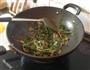 苦味小炒苣荬菜的做法图解5