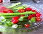 腌制酸辣豆角的做法图解1