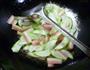 西瓜皮炒夜开花的做法图解9