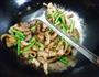 蒜薹面筋炒五花肉的做法图解11