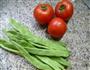 番茄油豆角的做法图解1