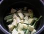 豆角土豆炖鸡块的做法图解15